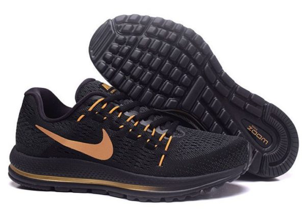Nike Zoom Vomero 12 черные с золотым (40-44)
